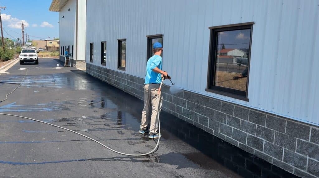 Commercial Building Washing Soft Wash